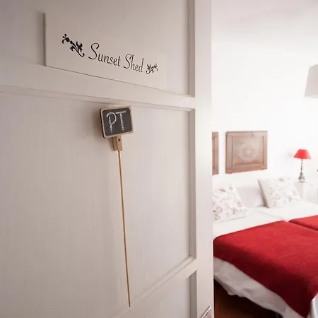 Flower Court - (adults Only) Penzion 2*